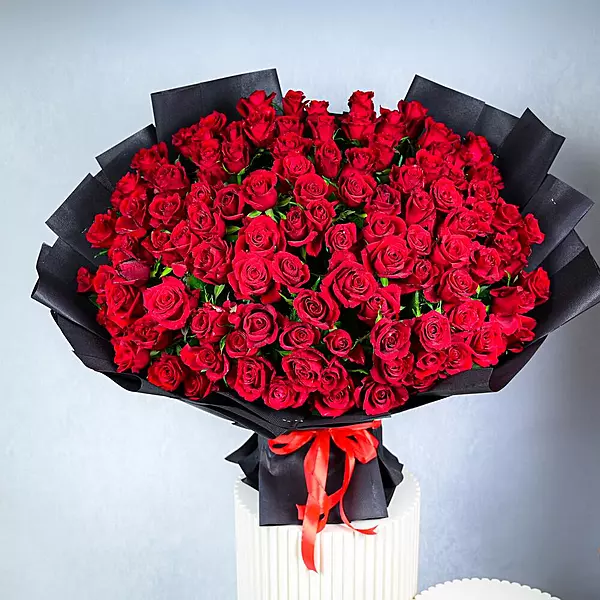 101 Luxury Red Spray Roses Grand Bouquet