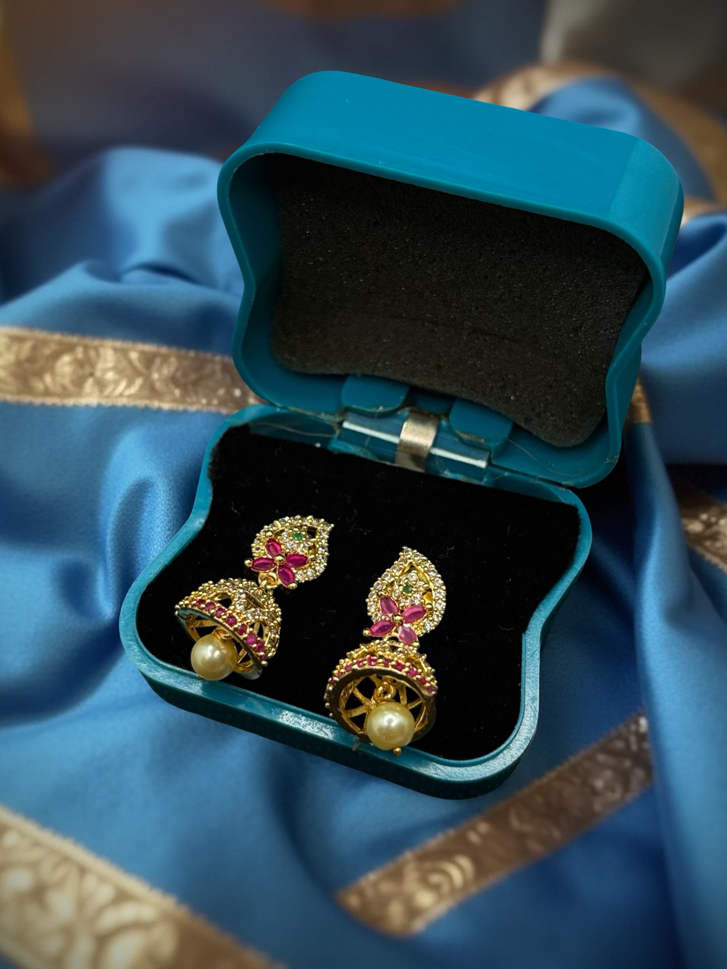 AD stoned Mango pendent Jumkha with Pearl hanging