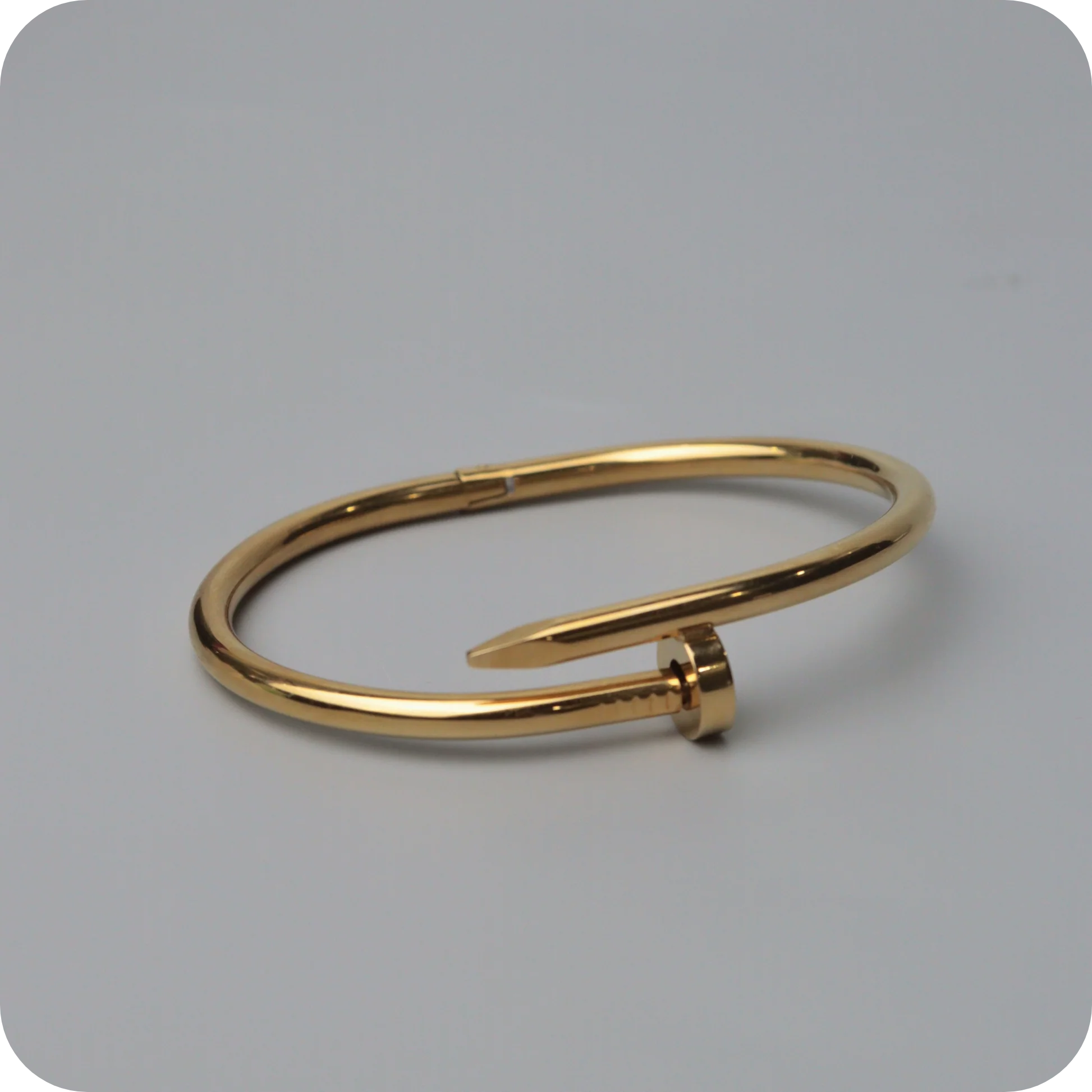 Nail Bracelet Gold