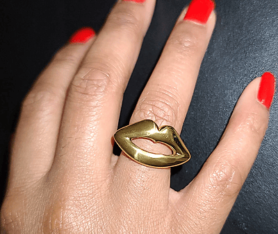 Kiss Ring