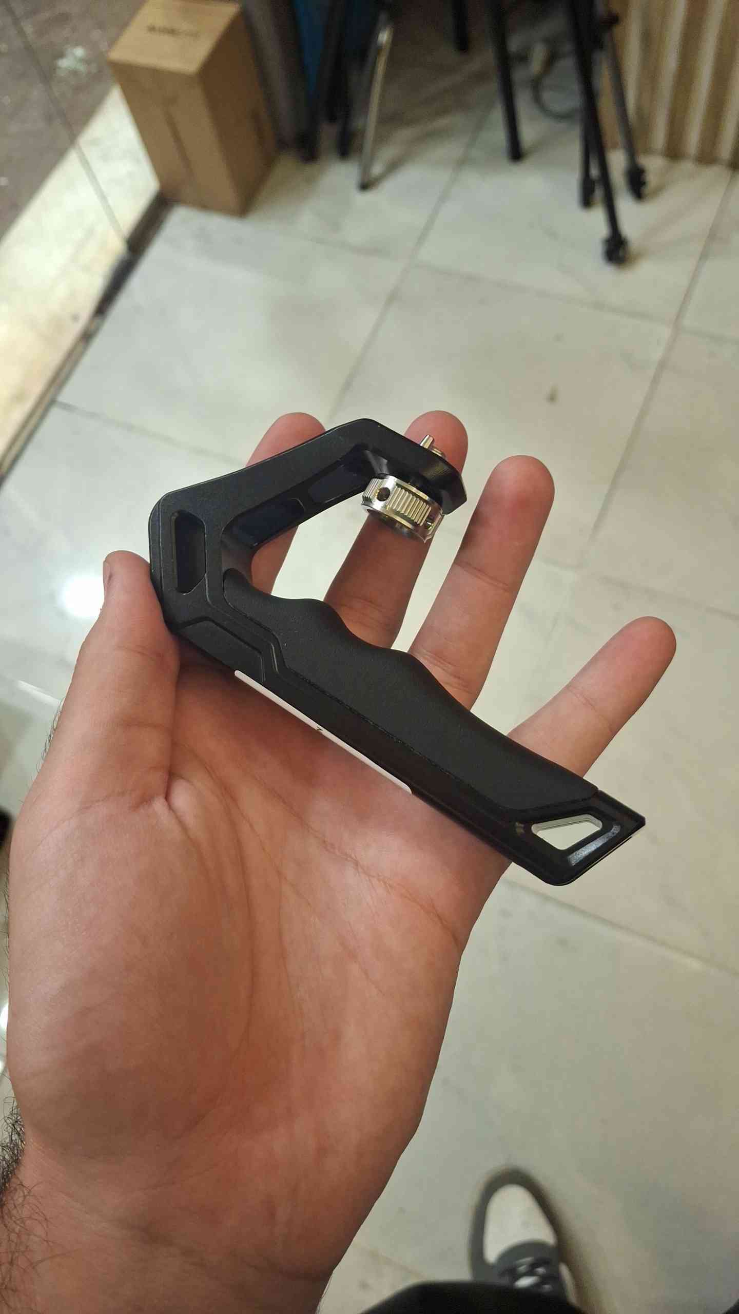 Neewer Top Handle Used
