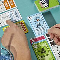 Hasbro Monopoly Deal Refresh-Green Box