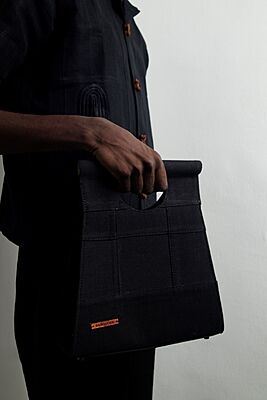 KEMI CLUTCH BAG - MIDI BLACK KEMI CLUTCH BAG - MIDI BLACK