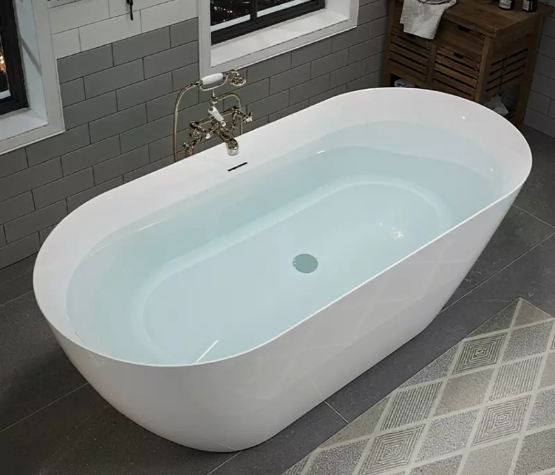 63" Acrylic Freestanding Soaker Tub - Chrome Drain Cover