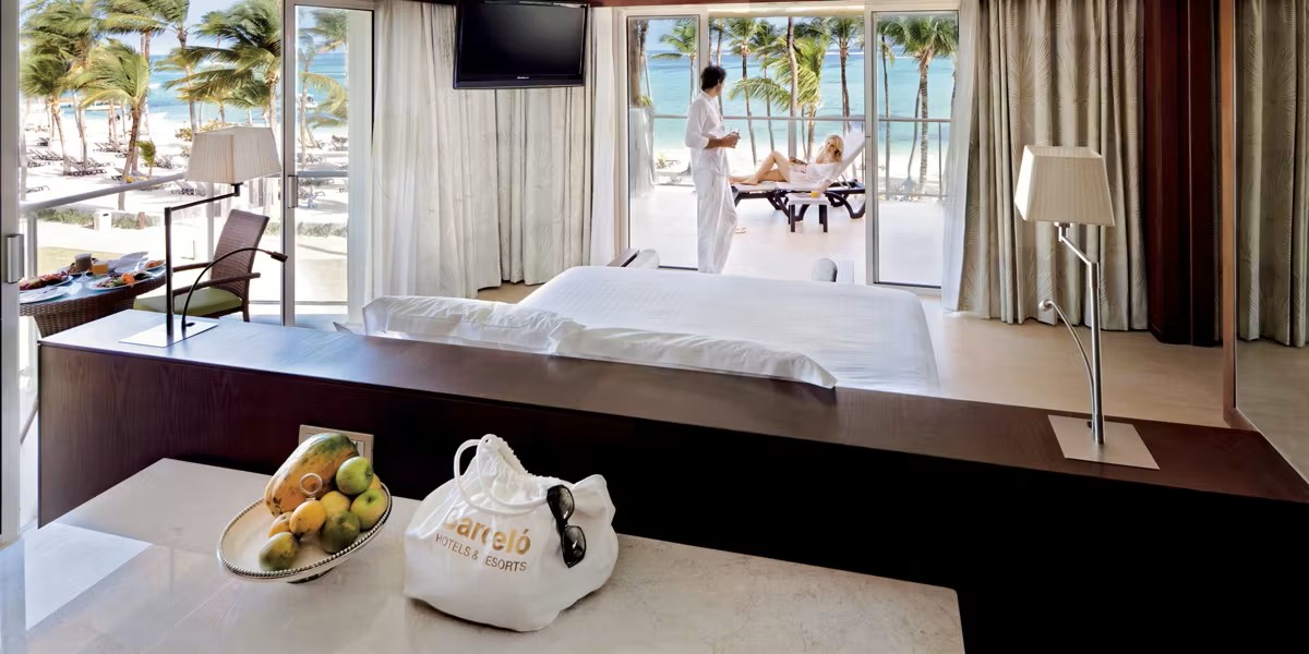 Punta Cana 2026 Upgrade Panoramic Suite Ocean Front Premium-1