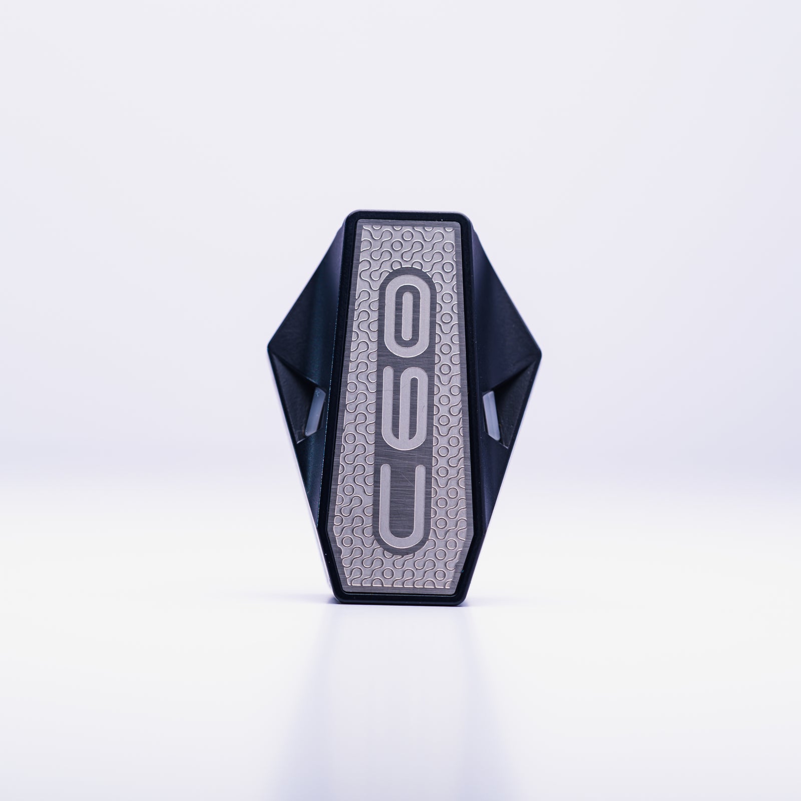 BLUARMOR INTERCOM C60 HELMET COMMUNICATION DEVICE BLUARMOR INTERCOM C60 HELMET COMMUNICATION DEVICE