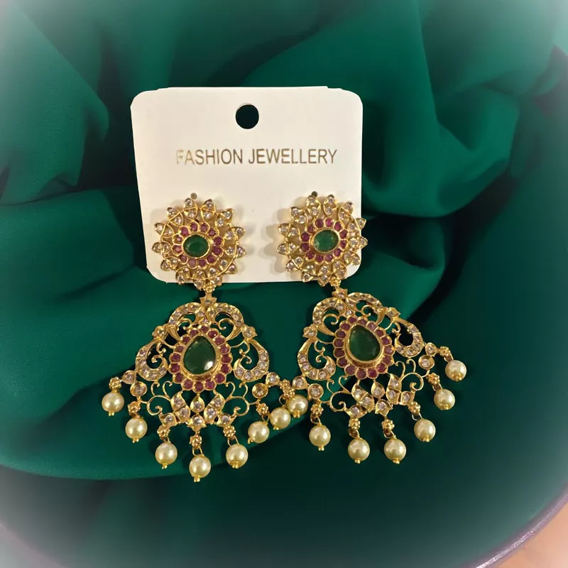 Kundan Chandbalis