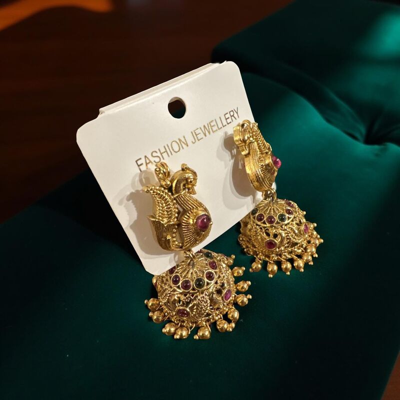 Antique finish Jumkha with Swan motif