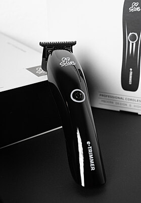 E-Trimmer Blackout Marca Old Scull Neo E-Trimmer Blackout Marca Old Scull Neo
