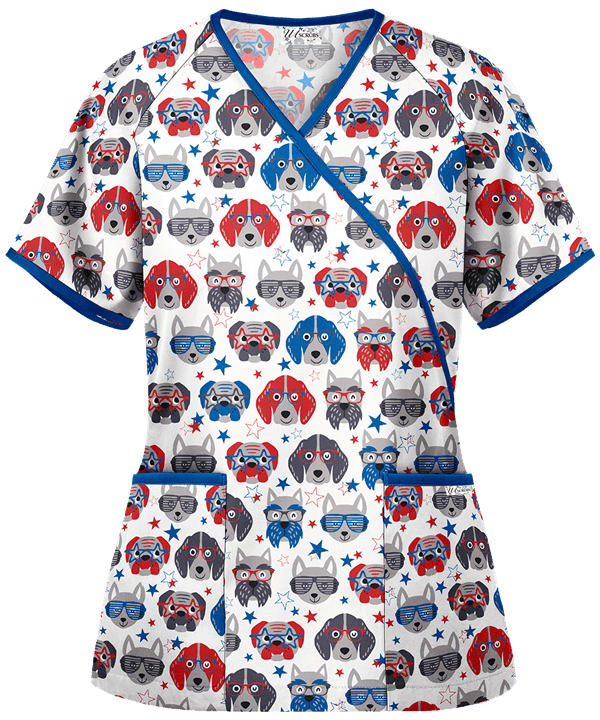 Blusa Médica UA Patriotic Pups White con Cuello de Efecto Cruzado Blusa Médica UA Patriotic Pups White con Cuello de Efecto Cruzado
