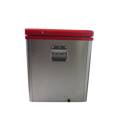 SnoMaster BD/C-40 Portable Cooler CF001-0009 SnoMaster BD/C-40 Portable Cooler CF001-0009