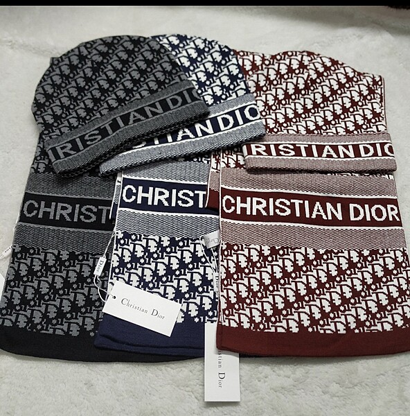 CHRISTIAN DOIR HAT SETS