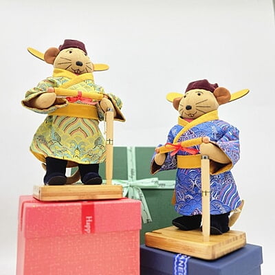 Chuột Trạng Nguyên - Thủ Công Nhồi Bông, Vải Gấm Dân Tộc Chuột Trạng Nguyên - Thủ Công Nhồi Bông, Vải Gấm Dân Tộc