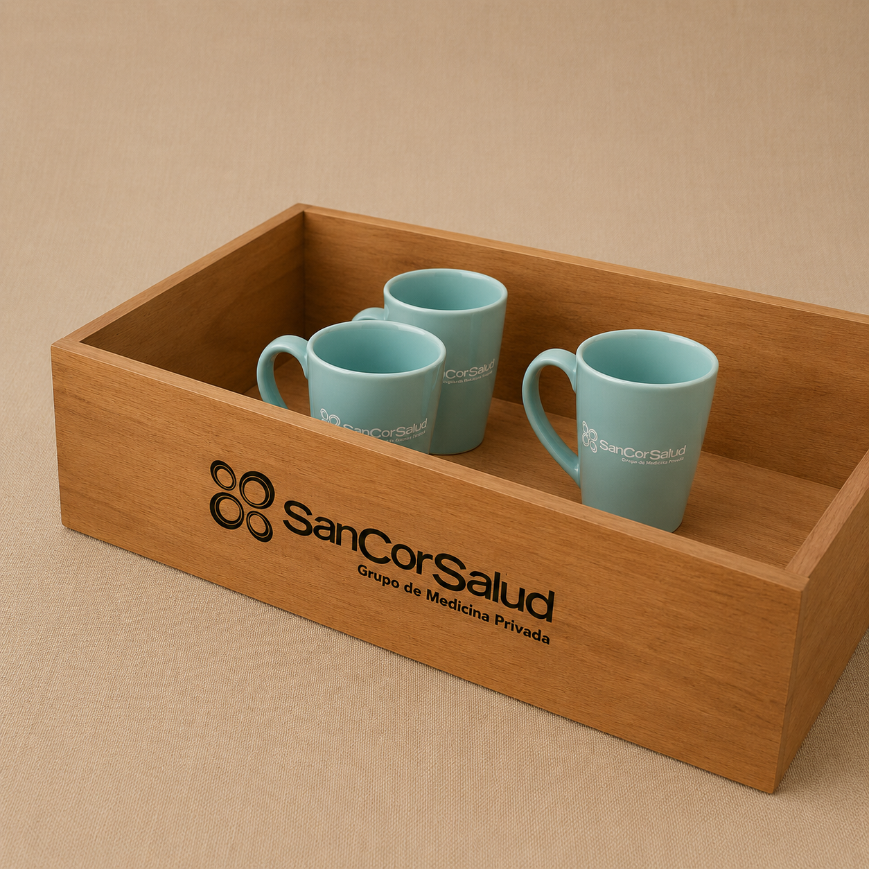 Sancor Salud Cajón con tazas con logo