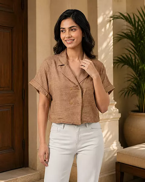 CAMISA CASUAL DE MANGA CORTA CON CUELLO DE MUESCA COLOR BEIGE PARA MUJER