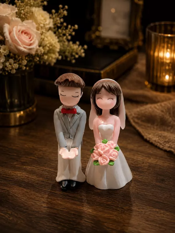 Mini Bride & Groom Wedding Couple Figurine