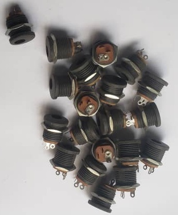 12V DC INPUT JACK