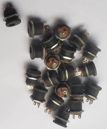 12V DC INPUT JACK