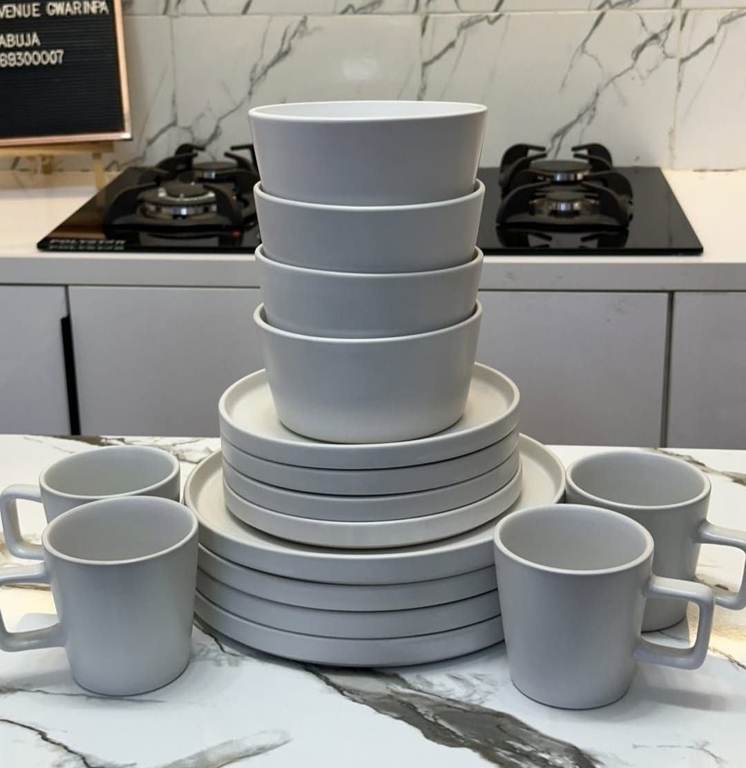 16 PIECES CERAMIC DINNER SET