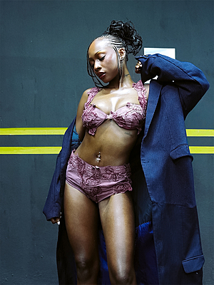 Reconstructed Buttoned Down Off-cut Treatment Bra