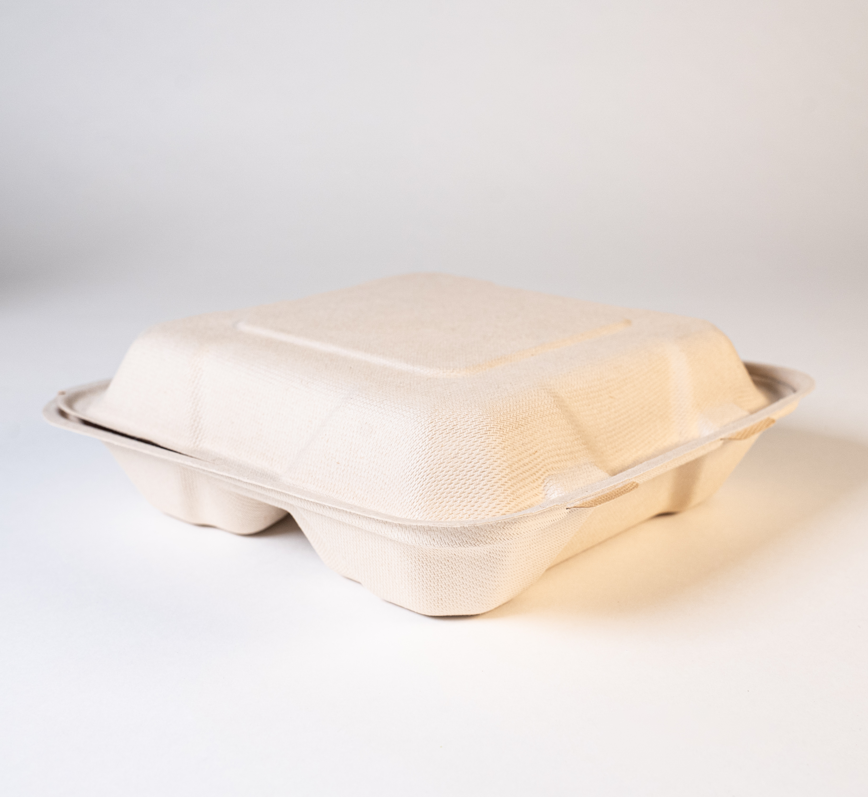 3 -Compartment Clamshell