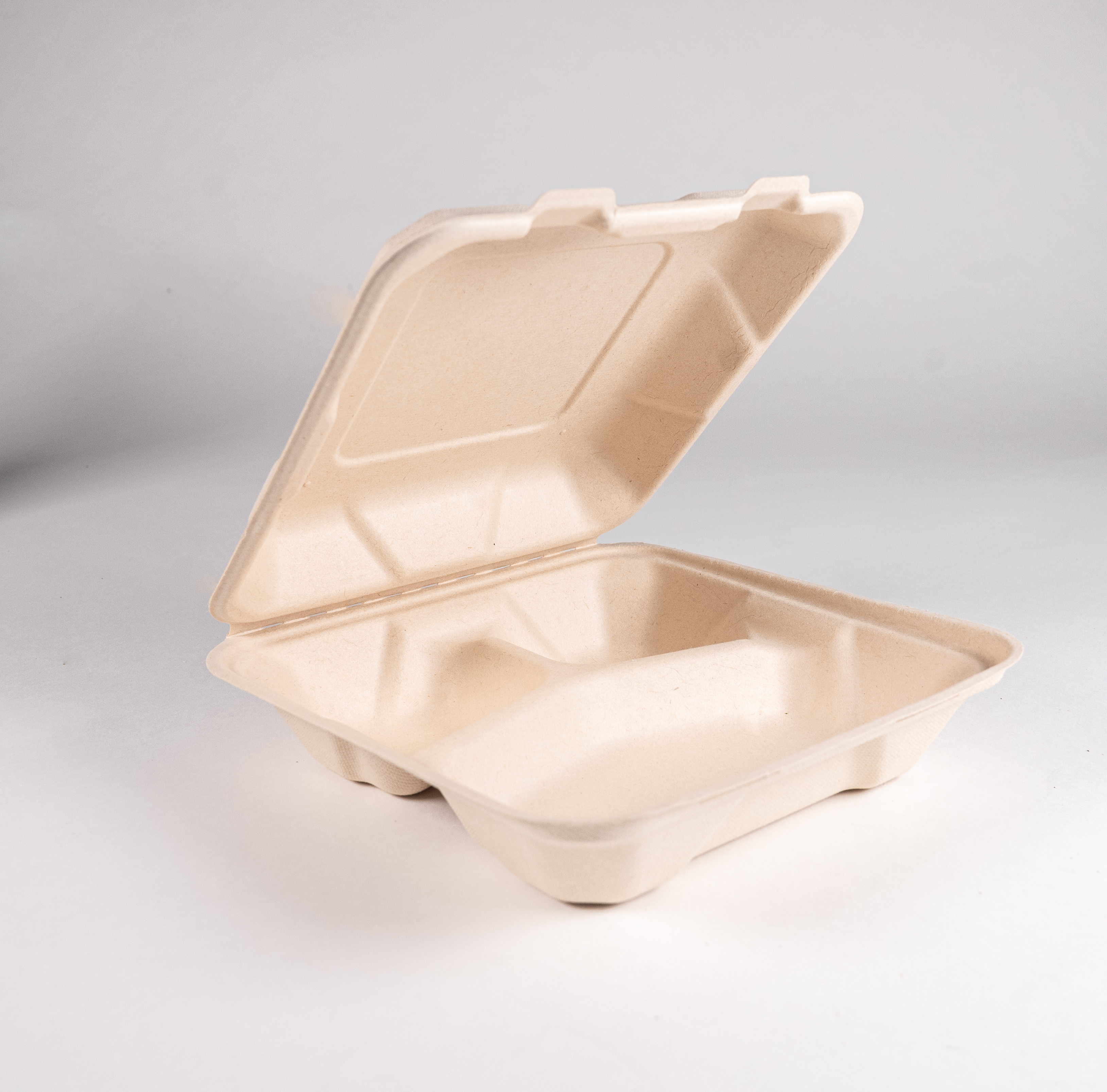 3 -Compartment Clamshell