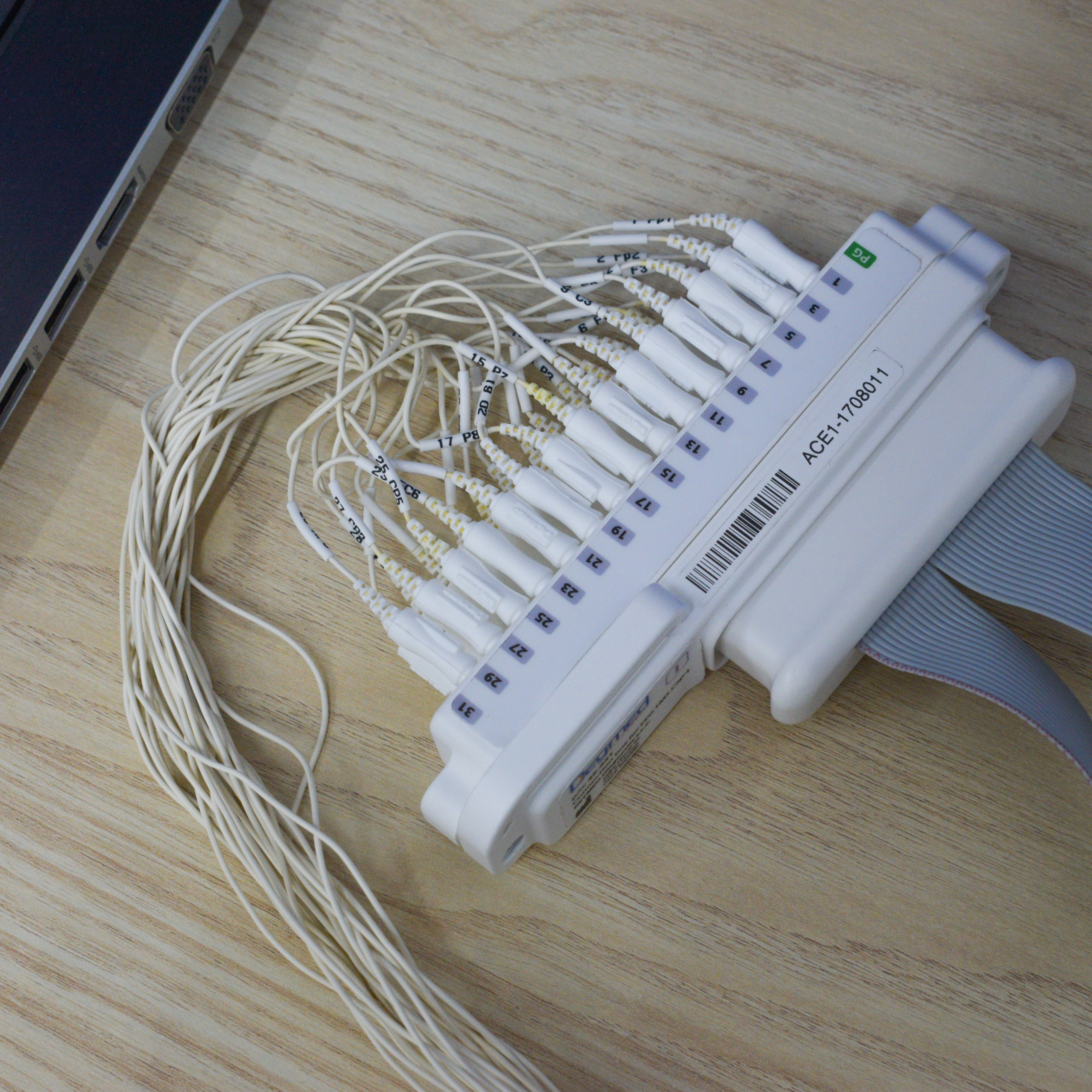 TruScan Connection Box for EEG Cap TruScan Connection Box for EEG Cap