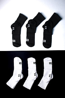 Black & White Offer  2 Long Packs of 3 Short Pcs