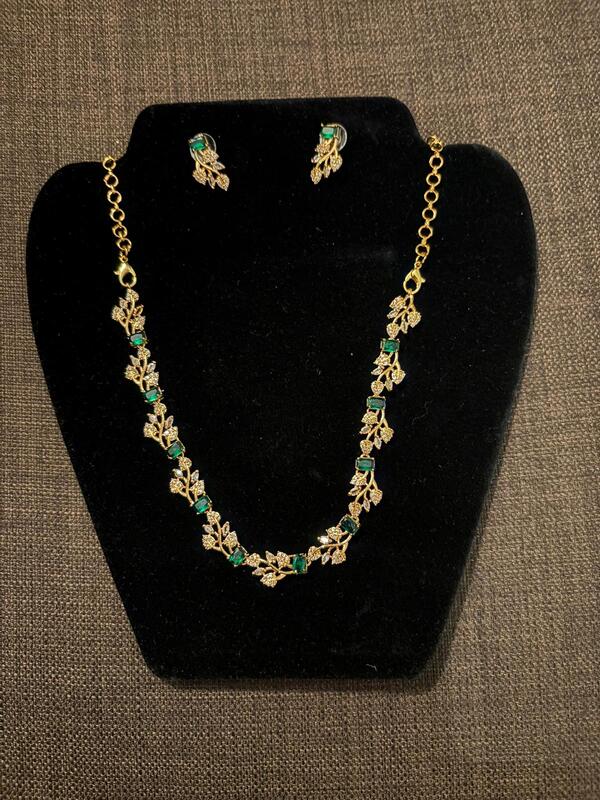 AD stone White-Green necklace with earrings