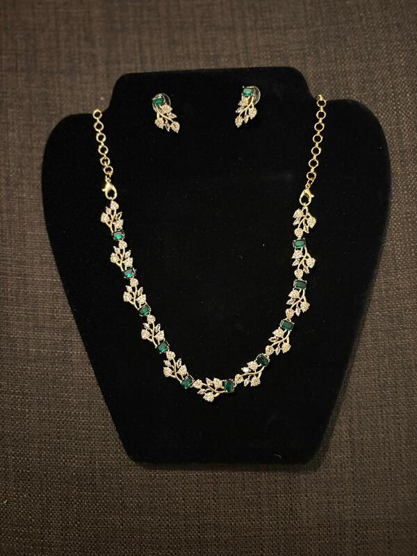AD stone White-Green necklace with earrings