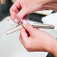 Leaf Dermaplaner Kit Leaf Dermaplaner Kit