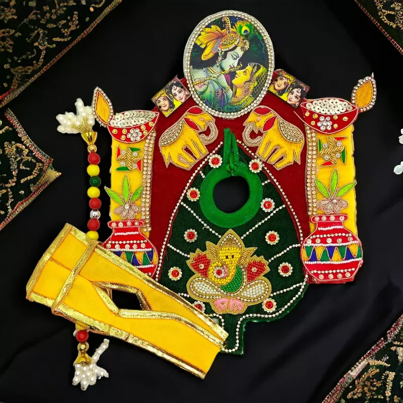 Govardhan Giriraj Ji - Poshak Seva