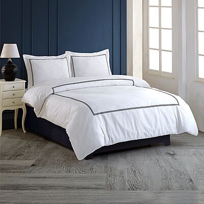 Luxury Black Stripe Bedding Set - Queen