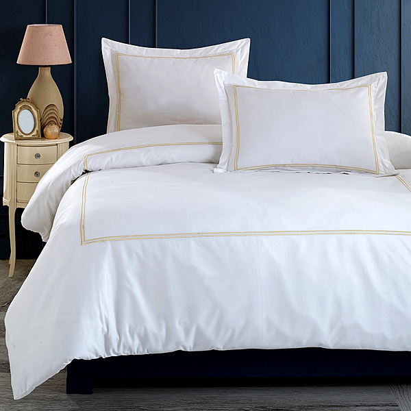 Luxury Gold Stripe Bedding Set - Queen