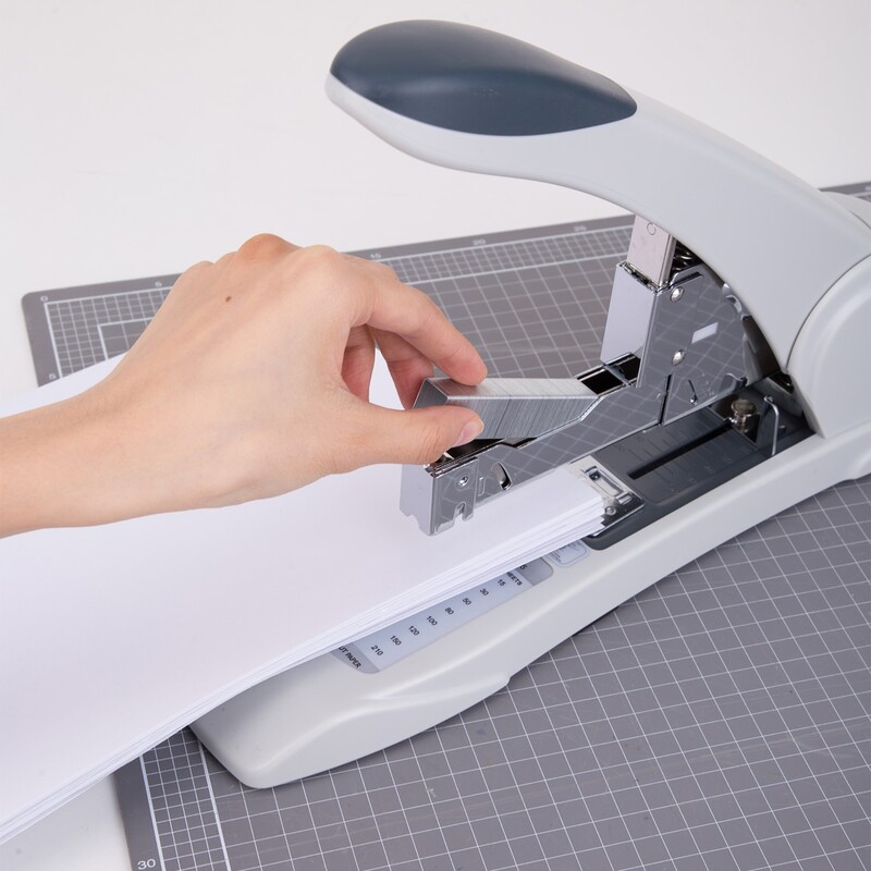 DELI E0395 HEAVY-DUTY GIANT STAPLER 210 SHEETS