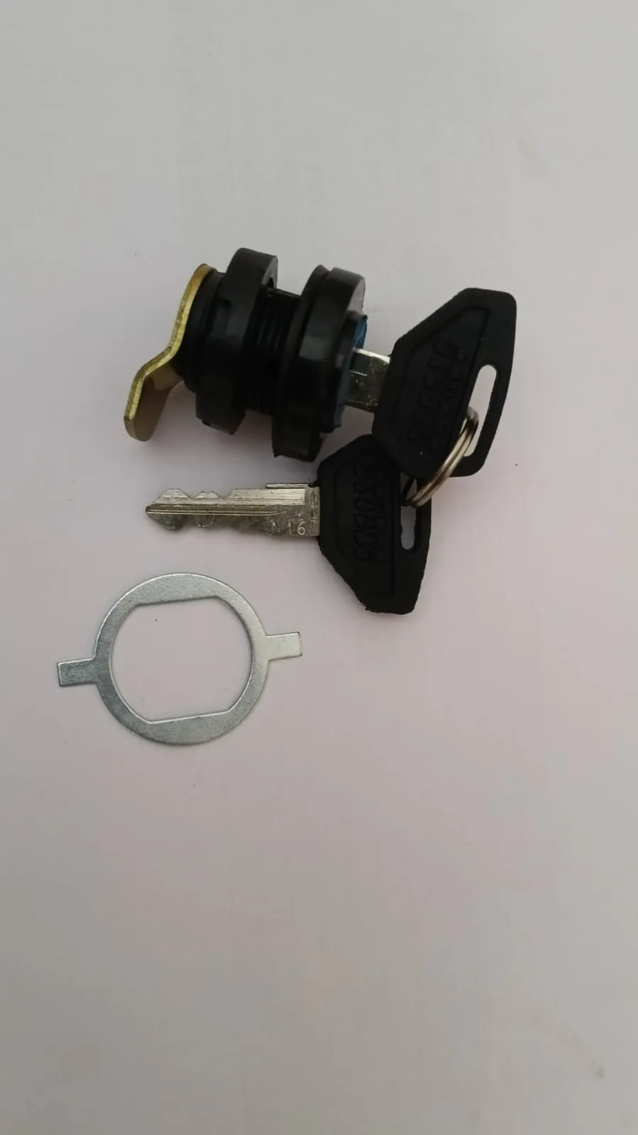 STUDDS SPARE PARTS LOCK SET FOR EXPLORER STUDDS SPARE PARTS LOCK SET FOR EXPLORER