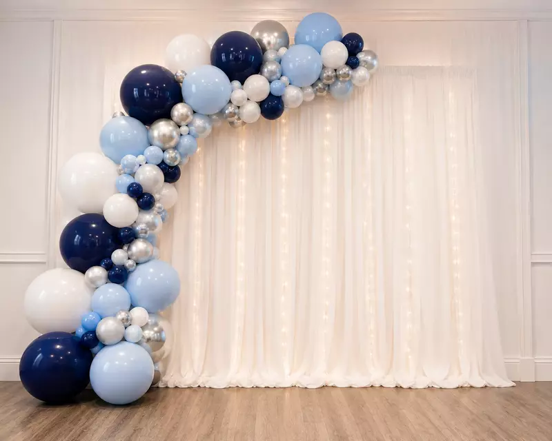 Backdrop Curtain Background with Arch Balloons / Fondo de cortina con globos