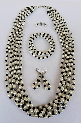 Ensemble Collier, Bracelet et Boucles d’Oreilles – Perles Blanc & Noir
