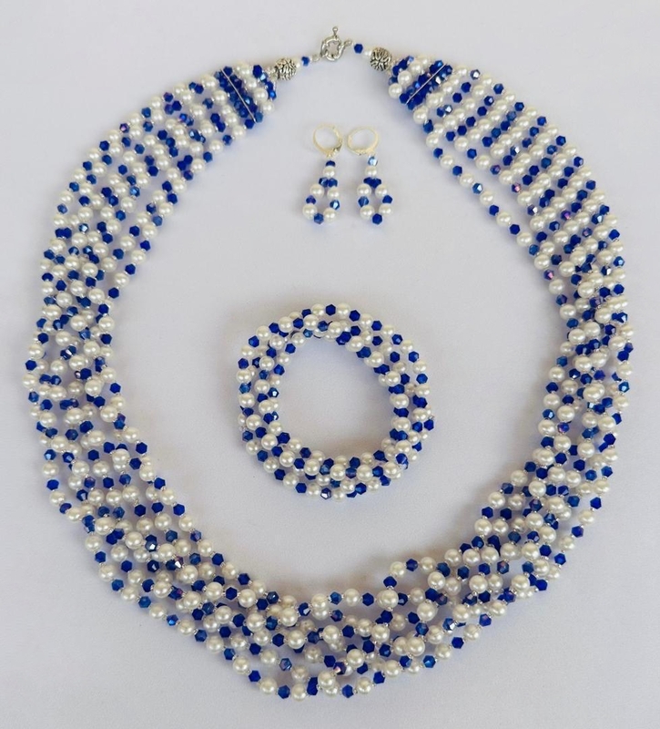 Ensemble Collier, Bracelet et Boucles d’Oreilles – Perles Bleu nuit & Blanc