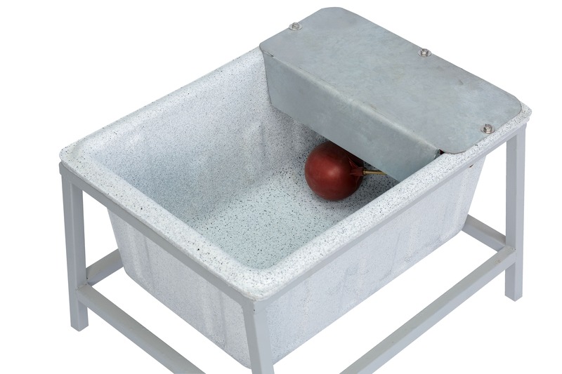 Farmex Drinker Trough 50L with 40cm galvanized steel stand showing dimensions - deatils