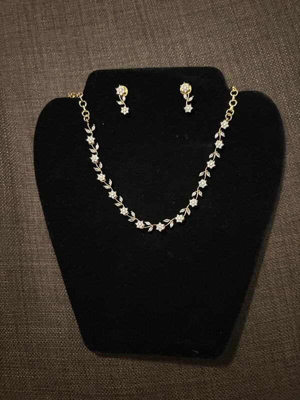 AD stone White necklace with earrings