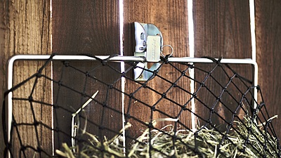 Hay Chix Free Up Feeder