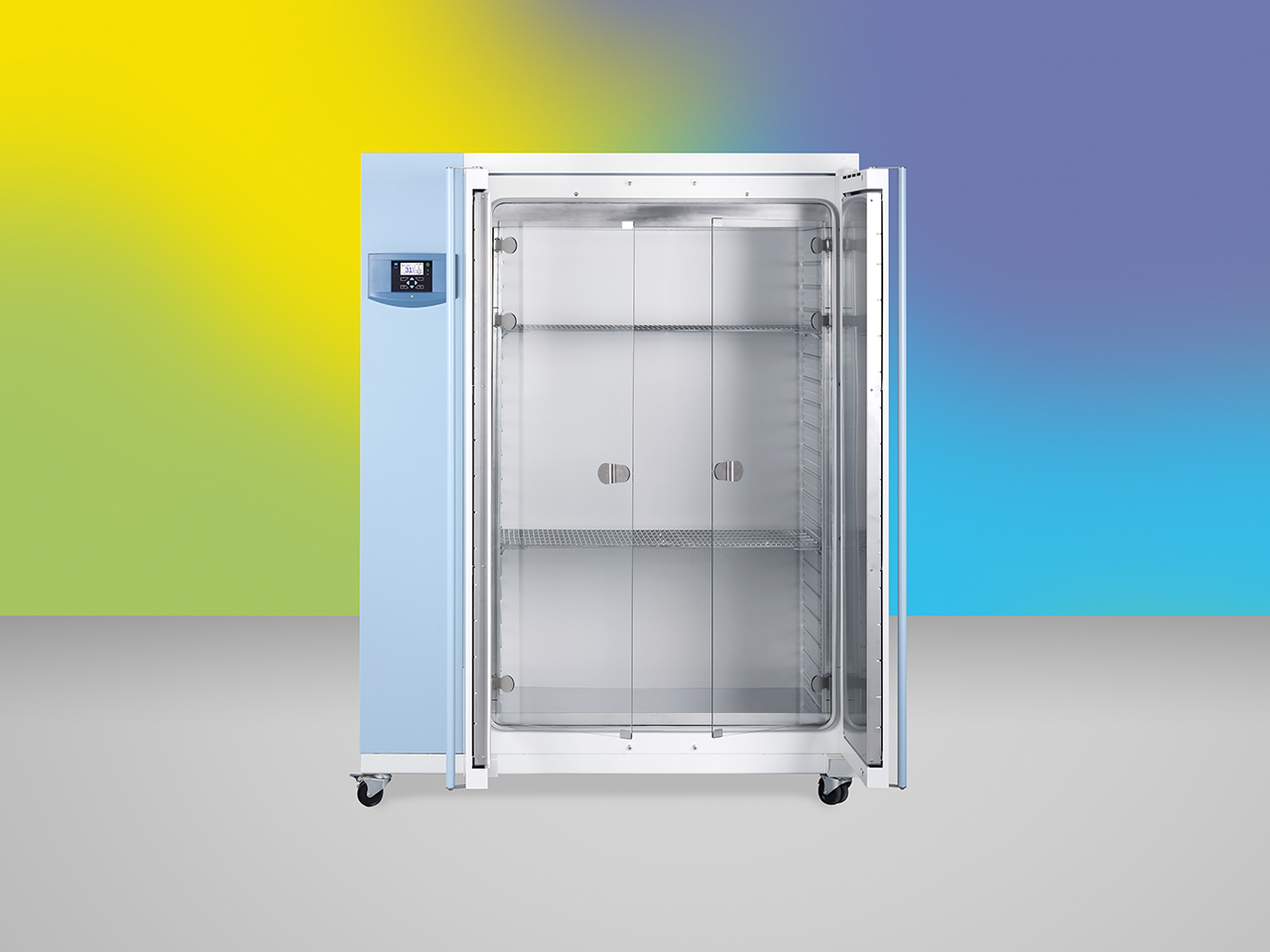 Labratory Incubator chamber volume 707 litres