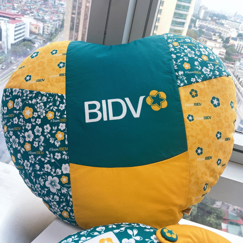 Gối Trái Tim BIDV To - Thủ Công Nhồi Bông Gối Trái Tim BIDV To - Thủ Công Nhồi Bông