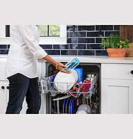 GE® GDF510P ENERGY STAR® Dishwasher with Front Controls GE® GDF510P ENERGY STAR® Dishwasher with Front Controls