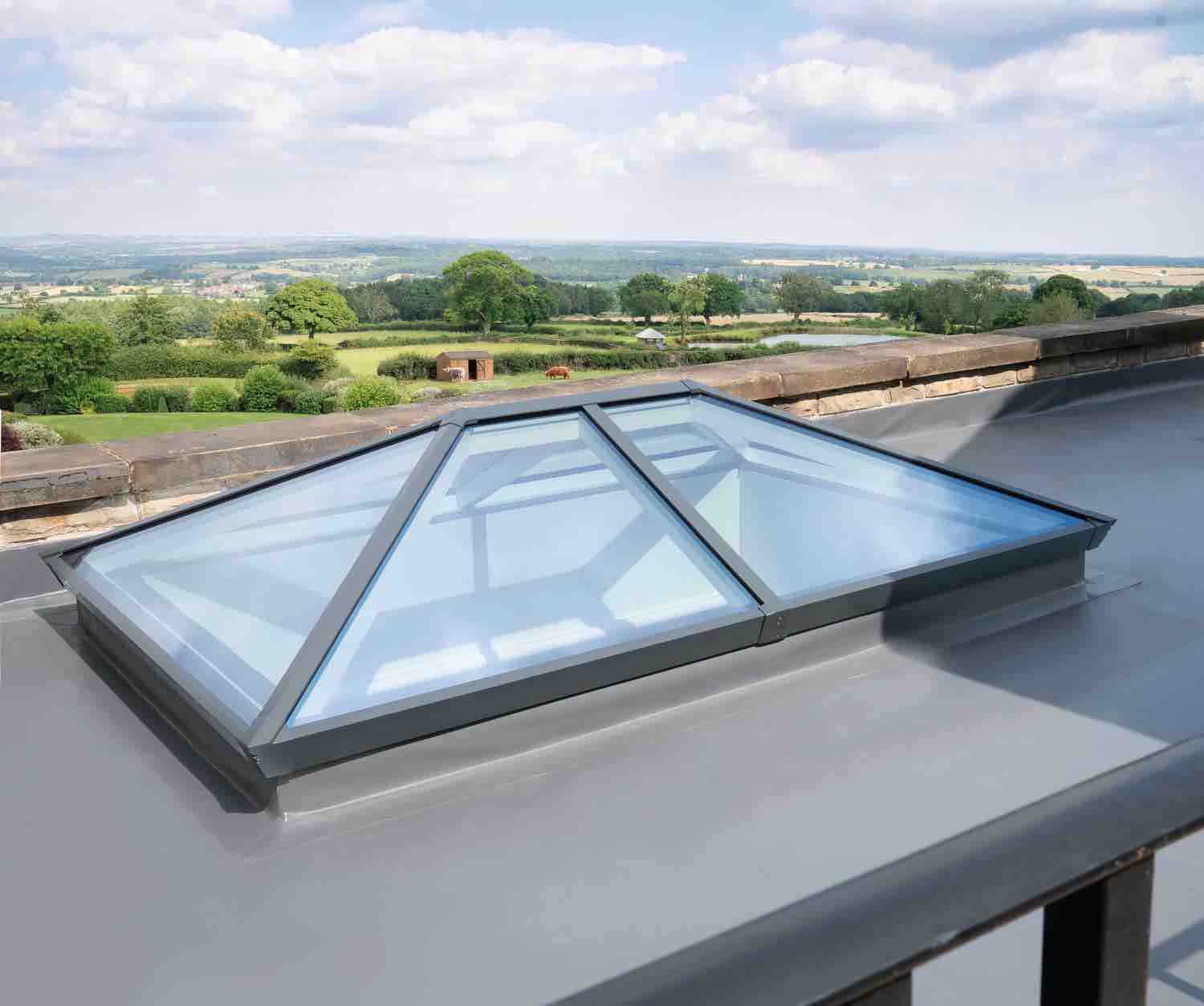 Ridged Aluminium Lantern Roof 1.4m x 1.7m (4 Pane 2WAY)