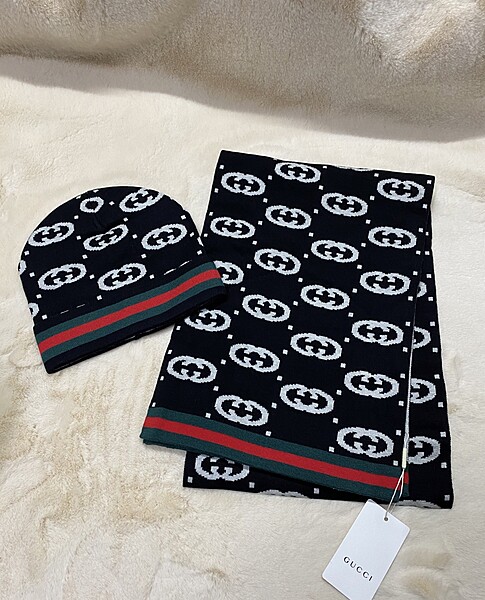 GG HAT SET