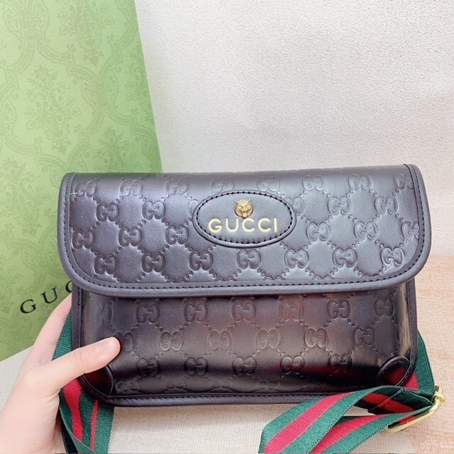 GG Neo Vintage Embossed Leather Belt Bag (Blue)