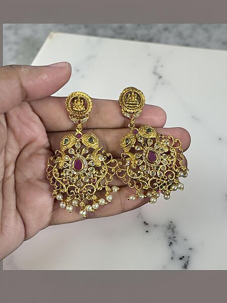 Kundan Chandbalis with Lakshmi motif