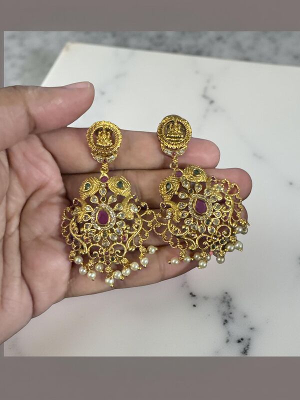 Kundan Chandbalis with Lakshmi motif
